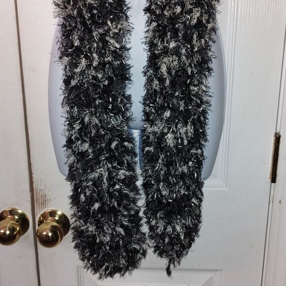 Black and White  fuzzy winter scarf - Picture 2 of 5